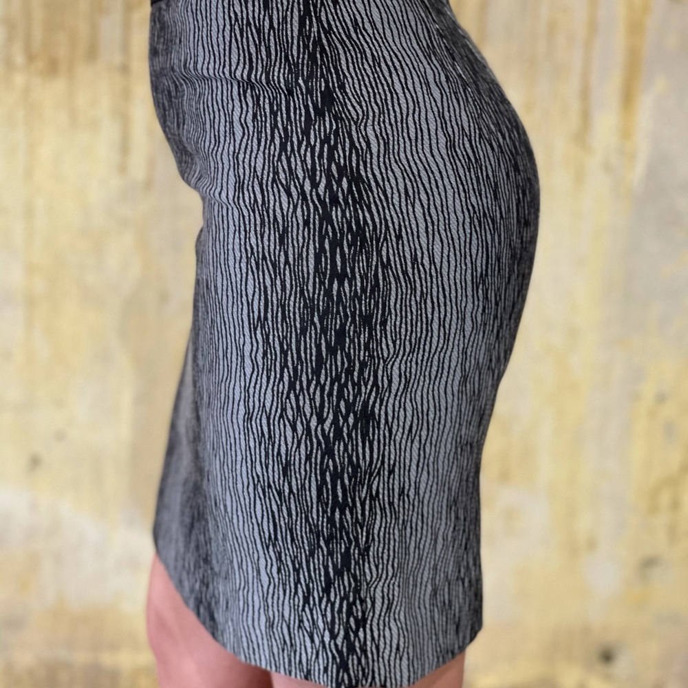 Ann Taylor Petite Grey and Black Skirt - Picture 2 of 12